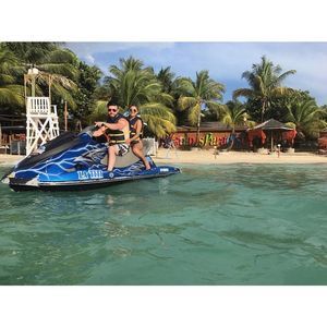 Meet your Posher, Thomas